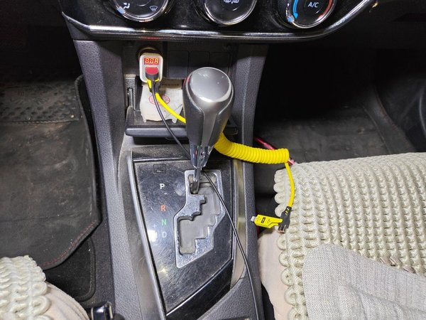 Toyota Corolla 2014, 66200 км, за 5397 USD - фото 15