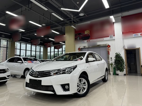 Toyota Corolla · 2014 год