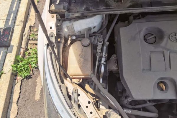 Toyota Corolla 2014, 79600 км, за 5552 USD - фото 23