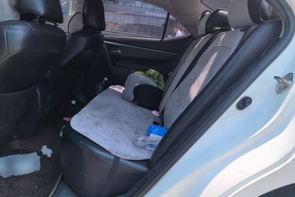 Toyota Corolla 2014, 79600 км, за 5552 USD - фото 17