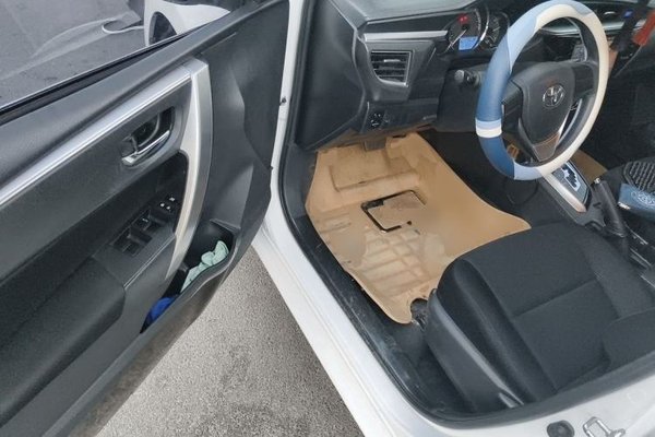 Toyota Corolla 2014, 89500 км, за 6307 USD - фото 17