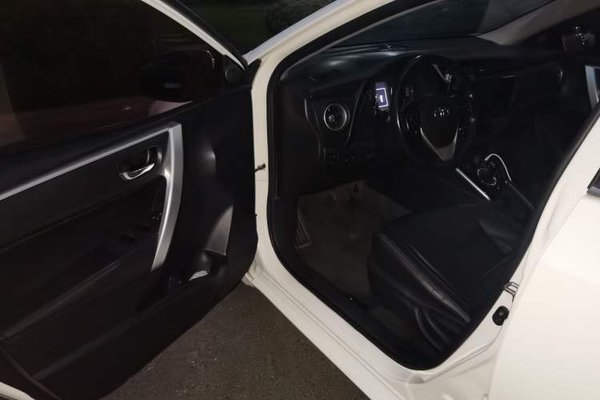 Toyota Corolla 2017, 145300 км, за 9492 USD - фото 19