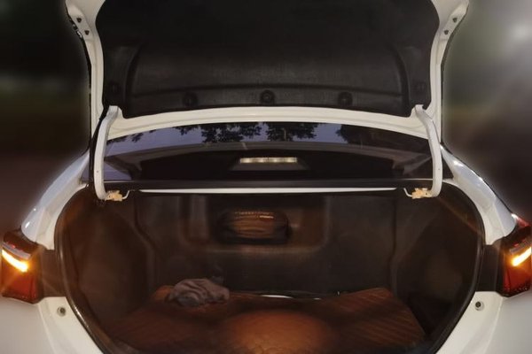 Toyota Corolla 2017, 145300 км, за 9492 USD - фото 16