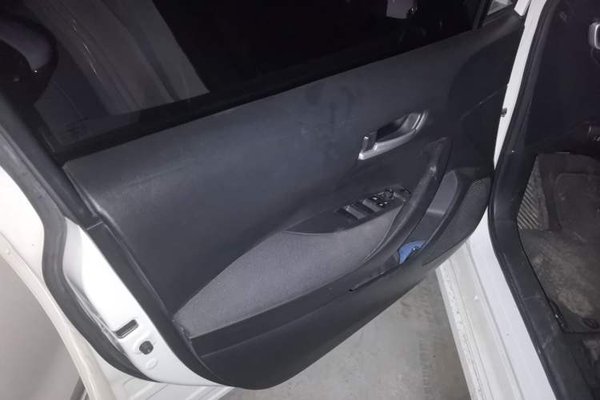 Toyota Corolla 2019, 61400 км, за 10136 USD - фото 18