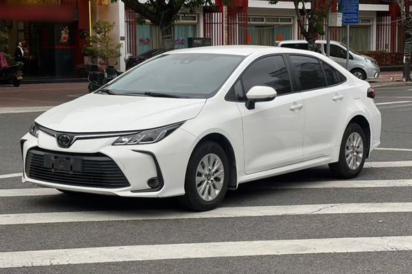 Toyota Corolla · 2021 год