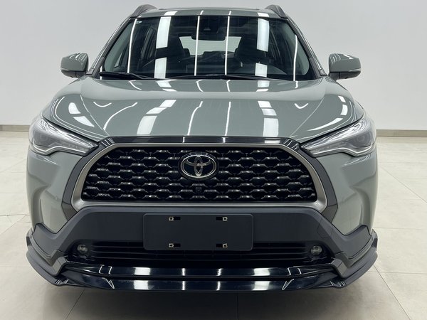 Toyota Corolla Cross 2022, 9400 км, за 15232 USD - фото 6