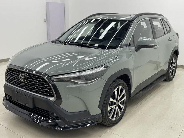 Toyota Corolla Cross 2022, 9400 км, за 15232 USD