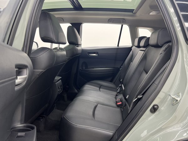 Toyota Corolla Cross 2022, 9400 км, за 15232 USD - фото 27