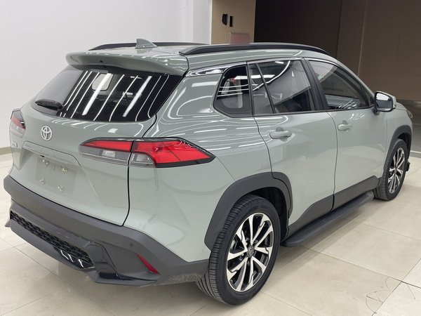 Toyota Corolla Cross 2022, 9400 км, за 15232 USD - фото 9