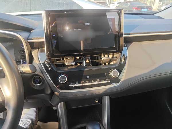 Toyota Corolla Cross 2022, 9400 км, за 15232 USD - фото 16