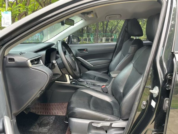 Toyota Corolla Cross 2023, 28700 км, за 13667 USD - фото 32