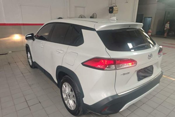 Toyota Corolla Cross 2023, 15300 км, за 13323 USD