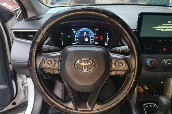 Toyota Corolla Cross 2023, 56700 км, за 11096 USD - фото 10