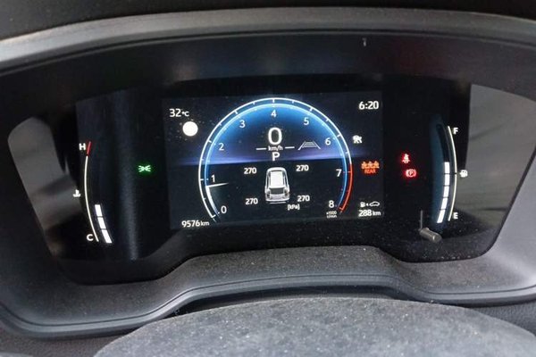 Toyota Corolla Cross 2024, 9500 км, за 12265 USD - фото 11