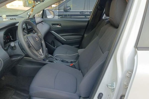Toyota Corolla Cross 2024, 9500 км, за 12265 USD - фото 15