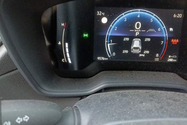 Toyota Corolla Cross 2024, 9500 км, за 12265 USD - фото 12