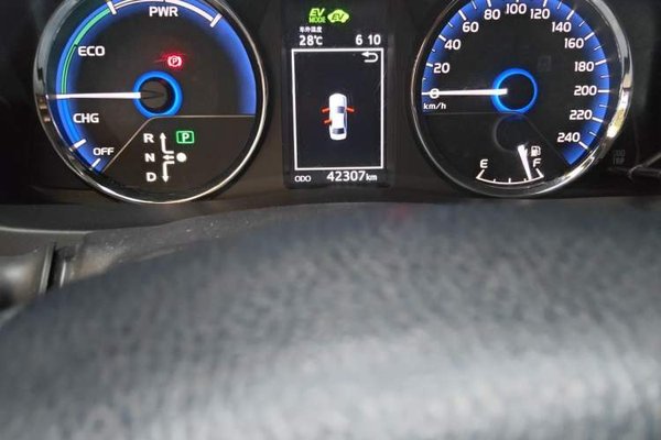 Toyota Corolla Hybrid E+ 2019, 42300 км, за 10588 USD - фото 12