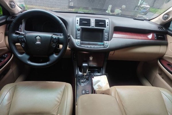 Toyota Crown 2010, 186200 км, за 8380 USD - фото 10