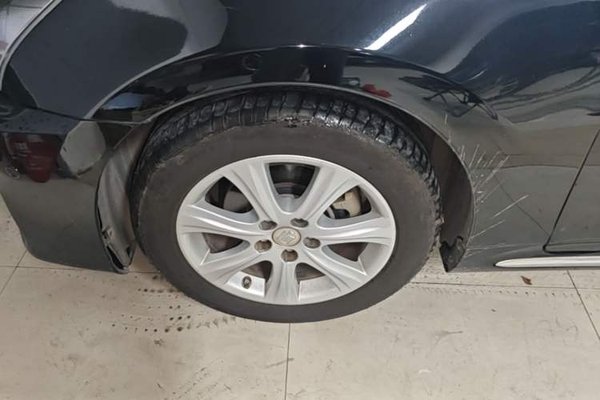 Toyota Crown 2012, 138400 км, за 24138 USD - фото 10