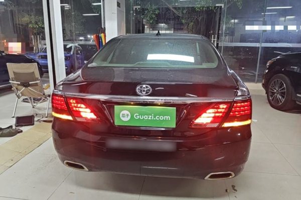 Toyota Crown 2012, 138400 км, за 24138 USD
