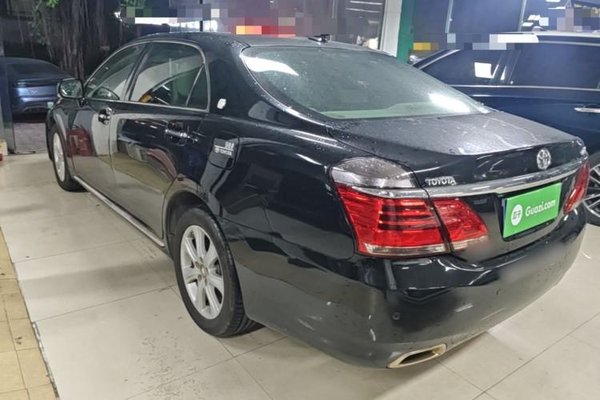 Toyota Crown 2012, 138400 км, за 24138 USD