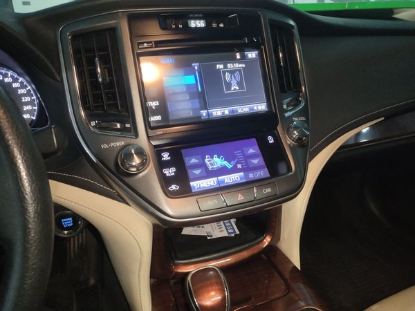 Toyota Crown 2015, 182100 км, за 13945 USD - фото 15