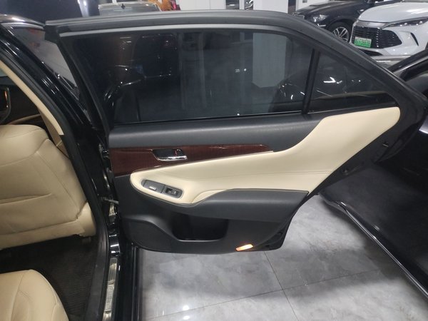 Toyota Crown 2015, 182100 км, за 13945 USD - фото 25