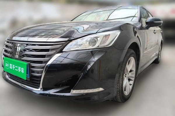 Toyota Crown · 2015 год