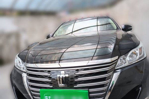 Toyota Crown 2015, 33900 км, за 19044 USD