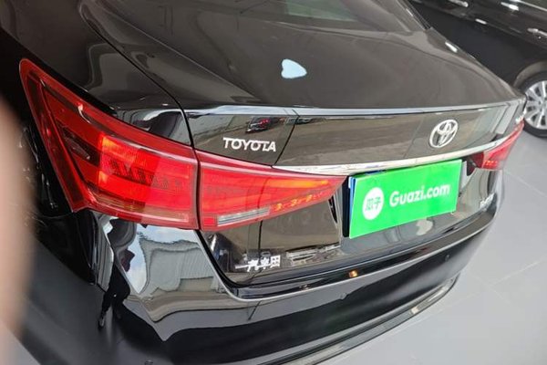 Toyota Crown 2015, 50200 км, за 20873 USD