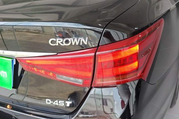 Toyota Crown 2015, 50200 км, за 20873 USD - фото 7
