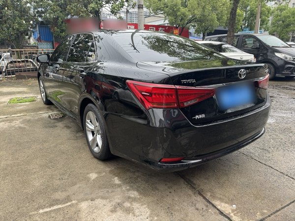 Toyota Crown 2015, 38800 км, за 23993 USD