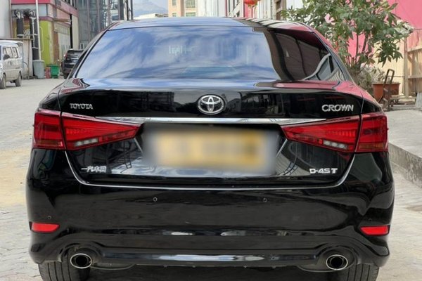 Toyota Crown 2018, 80000 км, за 22859 USD