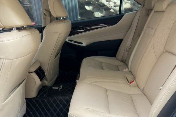 Toyota Crown 2018, 80000 км, за 22859 USD - фото 9