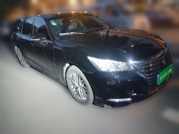 Toyota Crown 2018, 92400 км, за 17523 USD