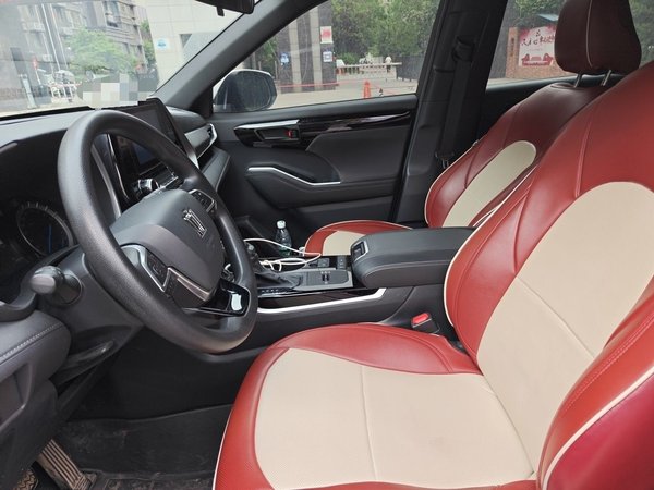 Toyota Crown Kluger 2021, 69900 км, за 26556 USD - фото 14
