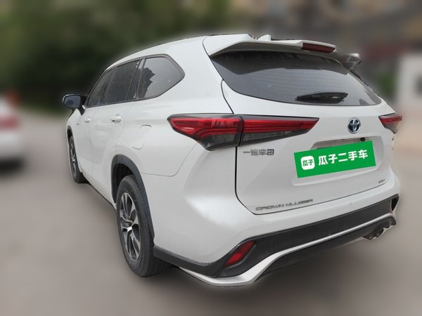 Toyota Crown Kluger 2021, 69900 км, за 26556 USD