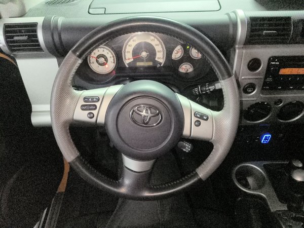 Toyota FJ Cruiser 2018, 98900 км, за 40099 USD - фото 10