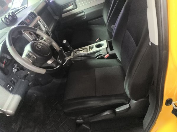 Toyota FJ Cruiser 2018, 98900 км, за 40099 USD - фото 14