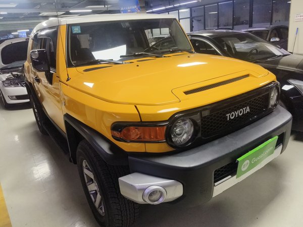 Toyota FJ Cruiser 2018 4.0 Automatic Middle East, 2018 года