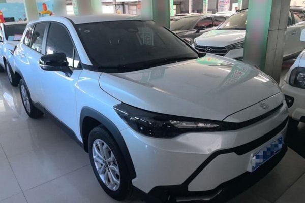 Toyota FRONTLANDER 2026, 1900 км, за 15811 USD