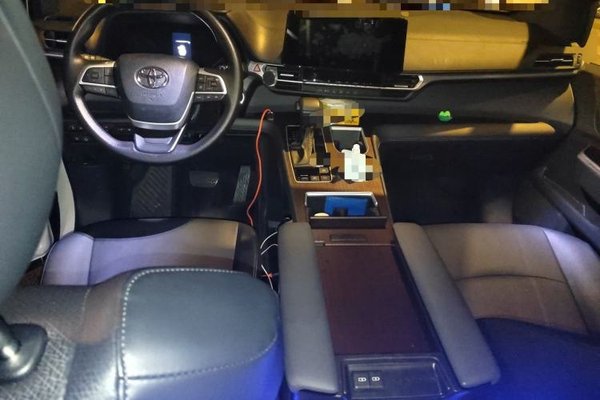 Toyota Granvia 2024, 24000 км, за 36514 USD - фото 10
