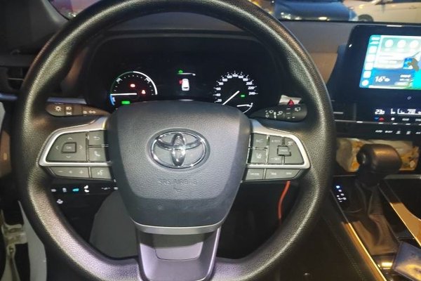 Toyota Granvia 2024, 24000 км, за 36514 USD - фото 11