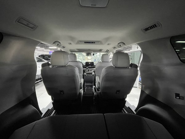 Toyota Granvia 2024, 31900 км, за 34970 USD - фото 26