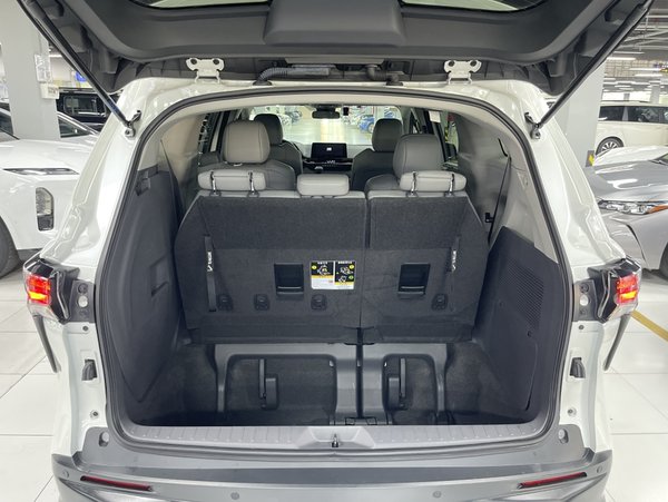 Toyota Granvia 2024, 31900 км, за 34970 USD - фото 14