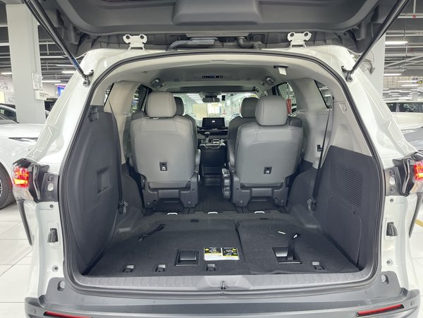 Toyota Granvia 2024, 31900 км, за 34970 USD - фото 22