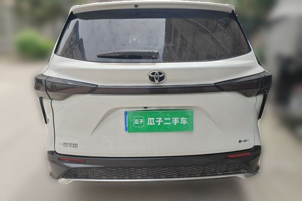 Toyota Granvia 2024, 43900 км, за 34813 USD