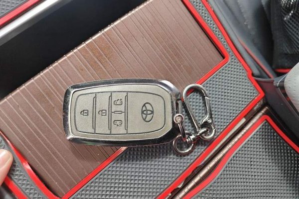 Toyota Granvia 2024, 43900 км, за 34813 USD - фото 17