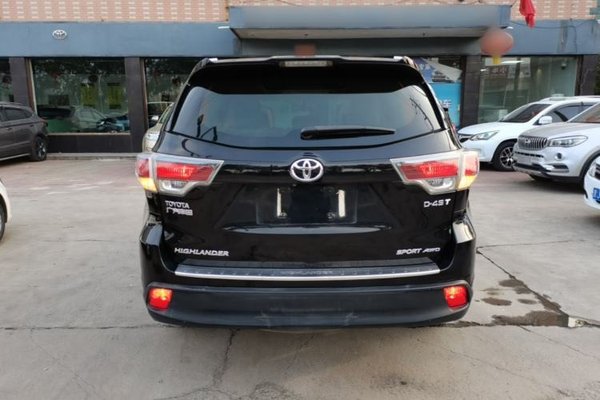 Toyota Highlander 2015, 122700 км, за 14866 USD