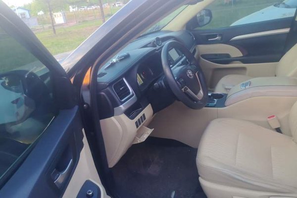 Toyota Highlander 2015, 137800 км, за 12153 USD - фото 16